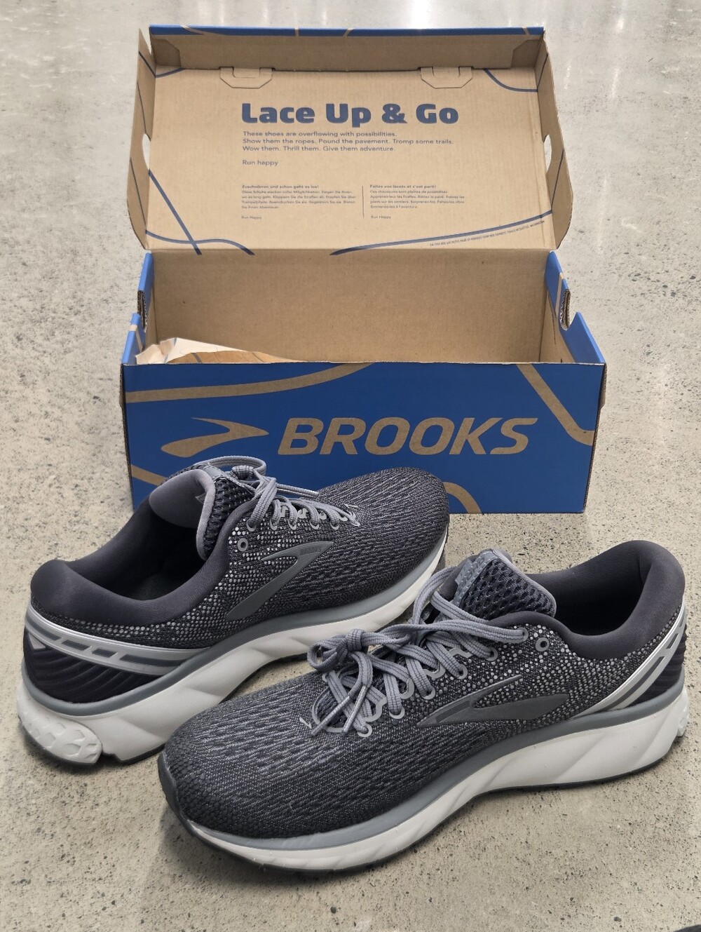 Brooks Ghost 11 Men’s 8.5 D Ebony Grey Silver New w/ Box 110288